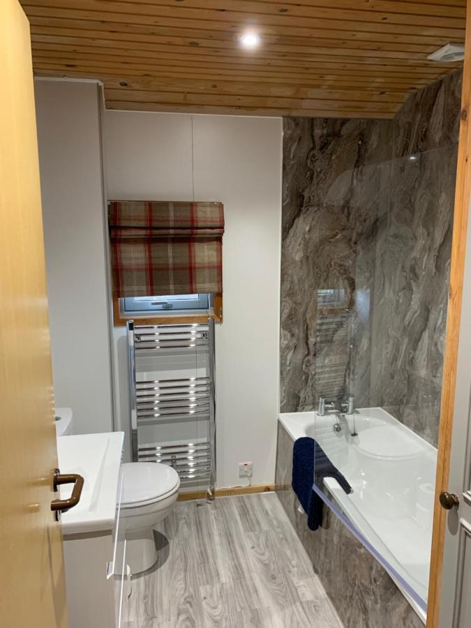 Milton Bay Luxury Lodge Wrapped In Exceptional Scenery Morenish Eksteriør bilde